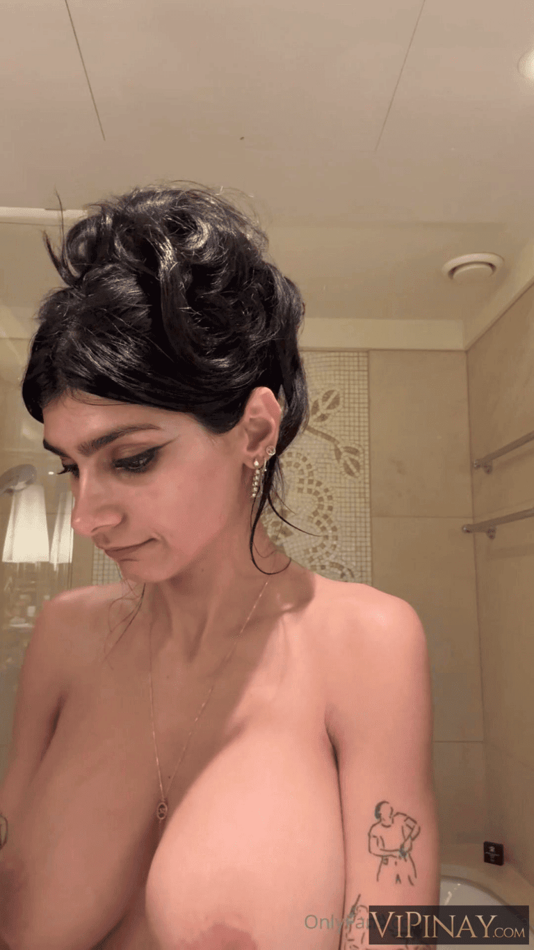 Mia Khalifa Topless Teeth Brushing OnlyFans Video Leaked 4