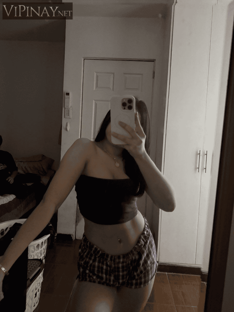 emelie sia16